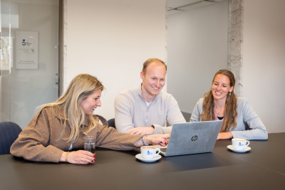 Inhuur van personeel via een broker bij Stichting het Juridisch Loket